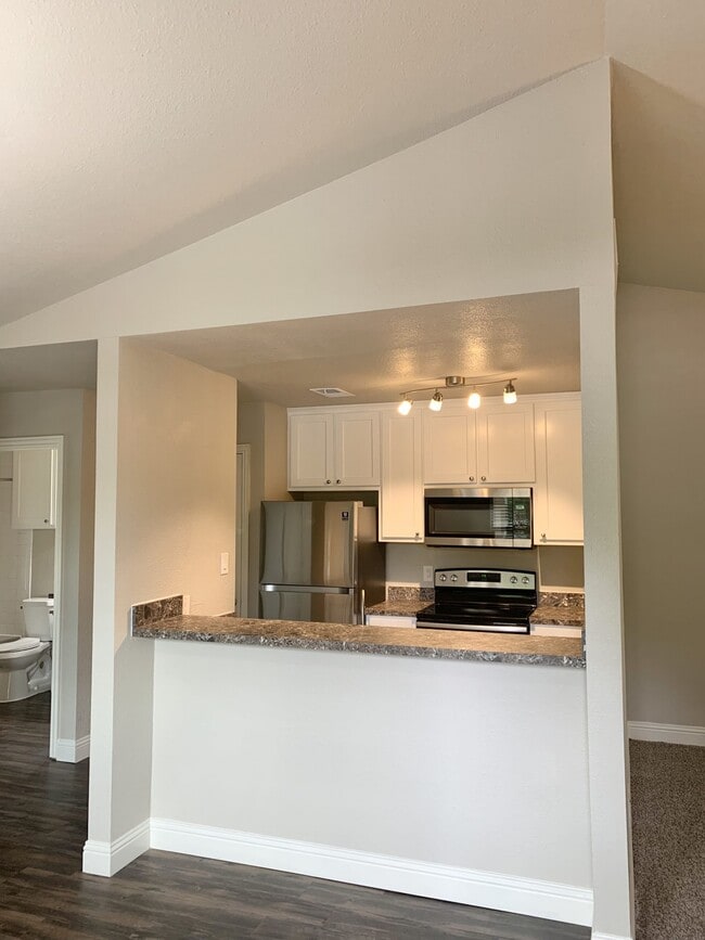 Courtyard Apartments and Mini Storage