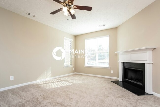 3 Bedroom Pet-Friendly Home in Atlanta, GA with Main Street Renewal