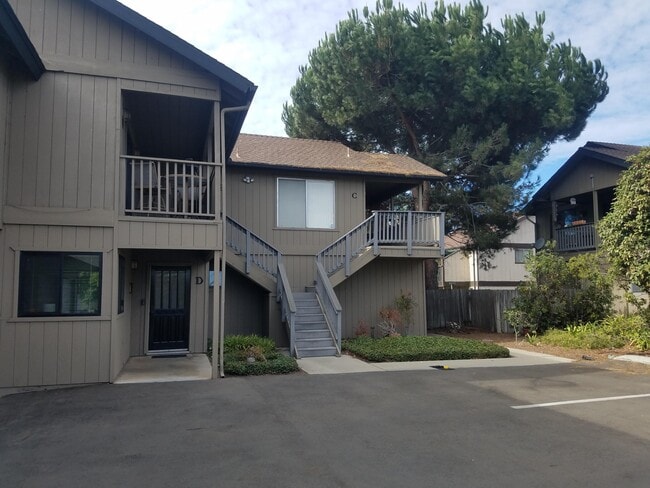 198 S Elm St Unit B