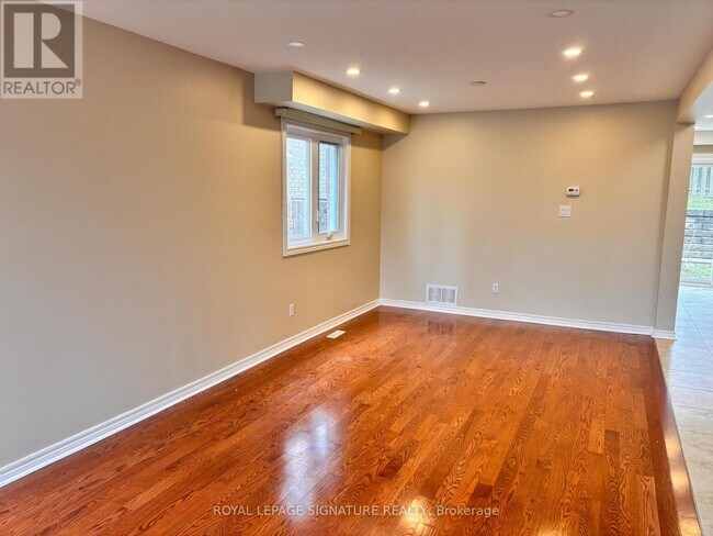 Photo - 5503 Landsborough Ave