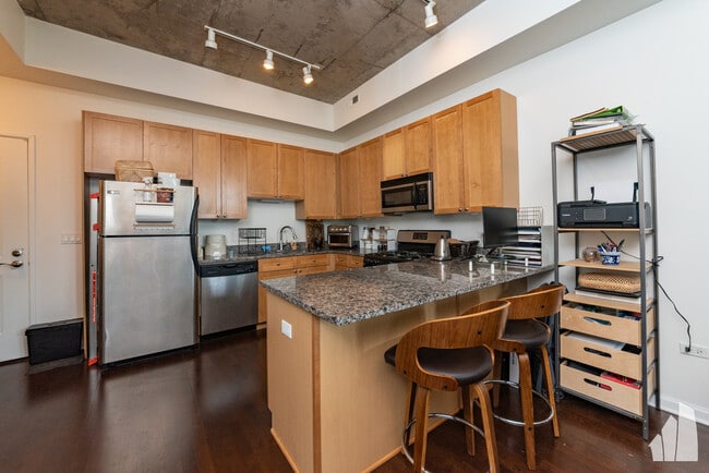 Photo - 1464 S Michigan Ave