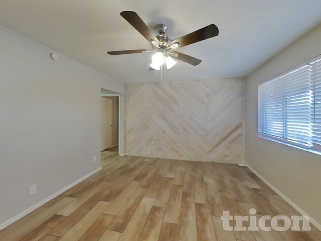 Photo - 826 W Del Rio St