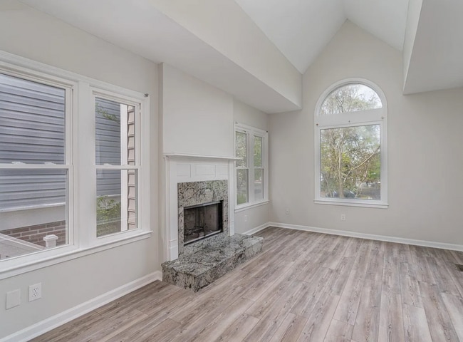 Photo - Gorgeous Renovated Home with Modern Finishes & Gated Community Amenities