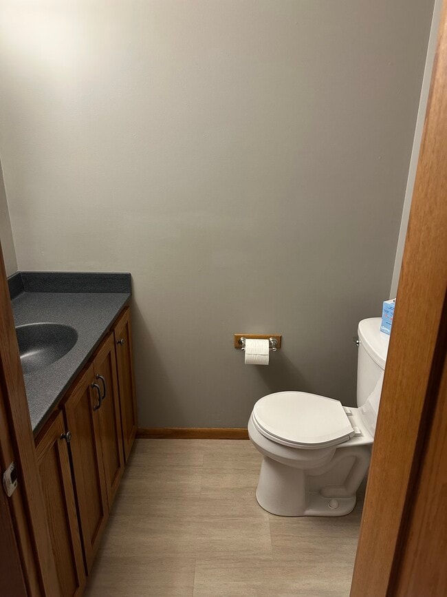 Building Photo - 2311 S Burgen Dr SE Rental