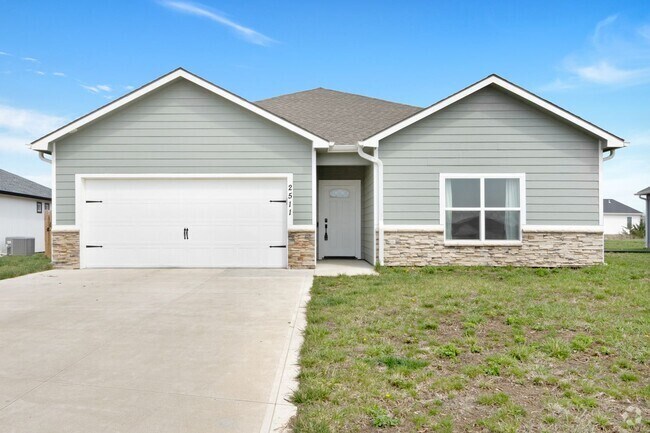 Building Photo - New home for rent!