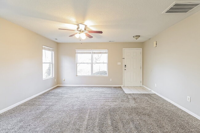 Photo - 810 Mattox Ct