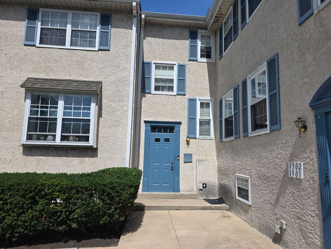 Photo - 44 S Lansdowne Ave