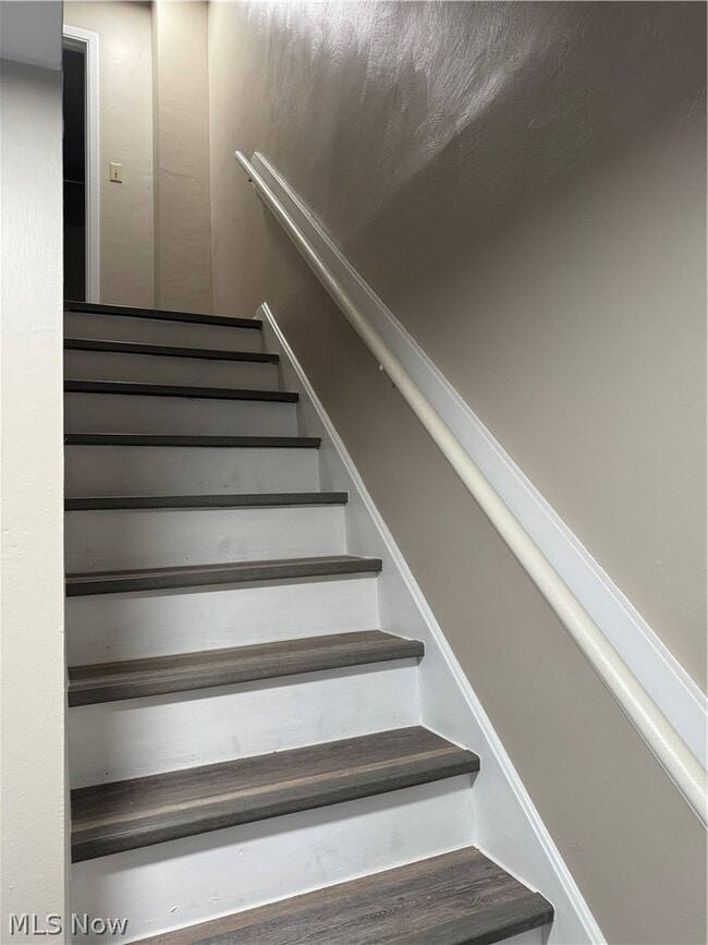 Photo - 6136 Clingan Rd