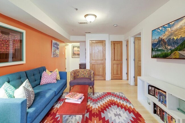 Photo - Updated  and Open Plan One Bed/One Bath 16...