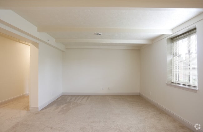1BR, 1BA | 975 - 1,000 SF
