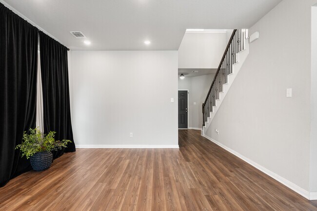 Photo - 6206 Golden Gate Dr