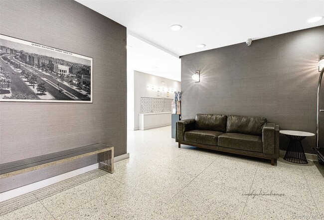 Photo - 107-40 Queens Blvd Unidad 9M