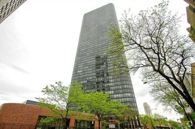 Building Photo - 5415 N Sheridan Rd Unit 5108 Rental