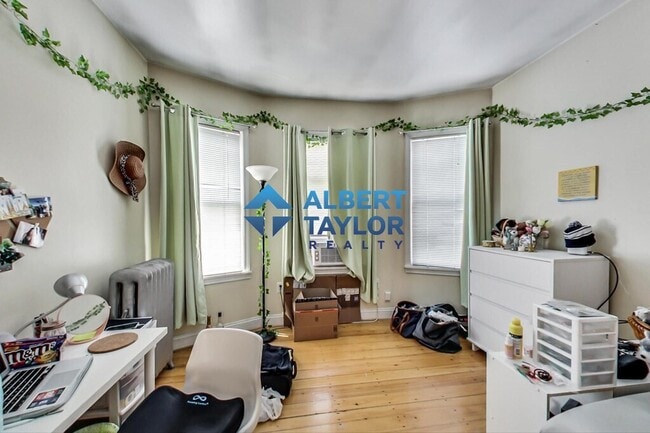 Photo - 47 Hillside St