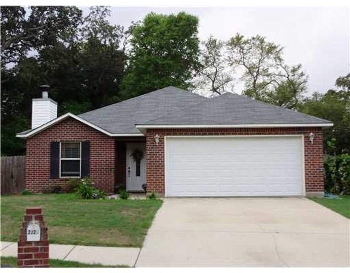 GULFPORT - SPACIOUS 3 BEDROOM 2 BATH HOME,... - GULFPORT - SPACIOUS 3 BEDROOM 2 BATH HOME,...