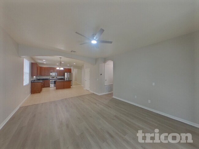 Photo - 420 Kings Path Dr