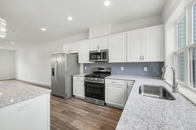 Photo - 104 Madison dr
