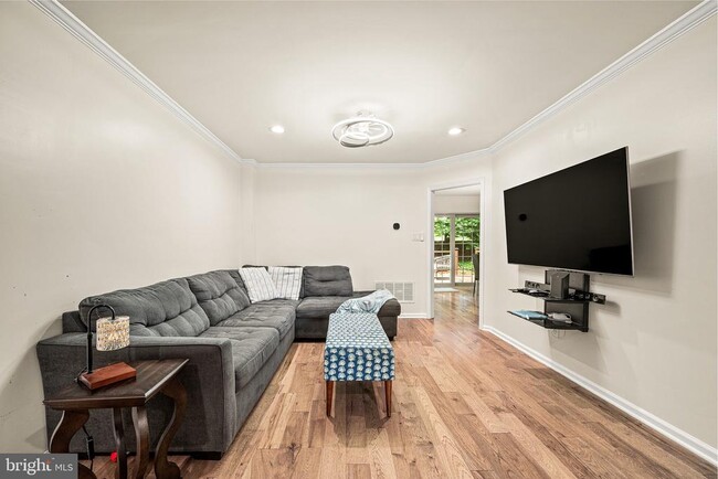 Photo - 705 Shippen Dr