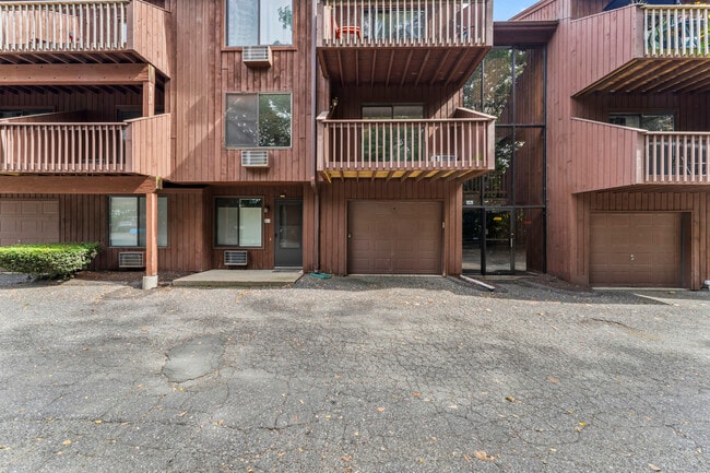 Photo - 1 Fairfield Ave Unit C4