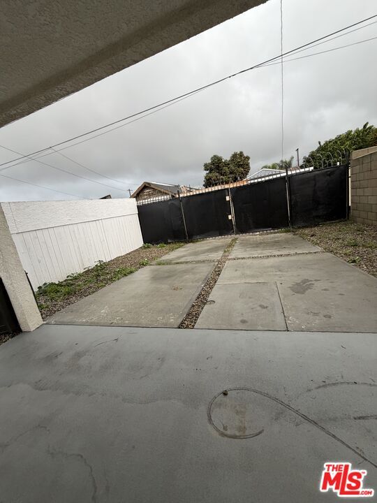 Photo - 8624 Graham Ave