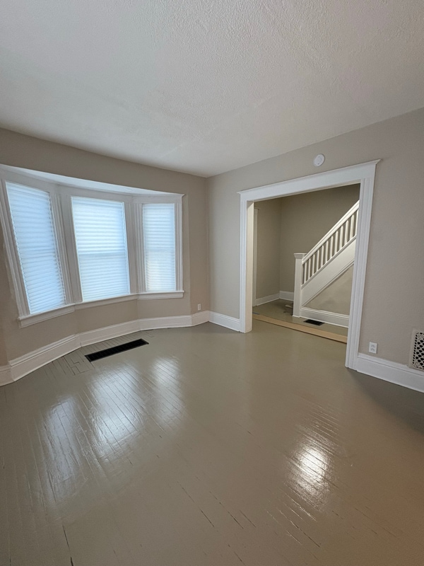 Photo - 146 Roycroft Dr