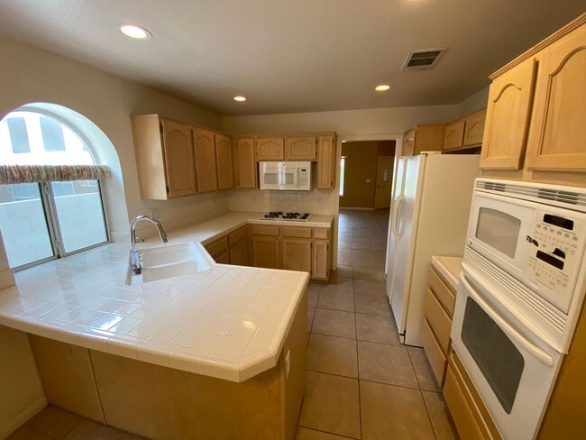 Photo - 2 bed/ 2 bath home located in Peccole Ranch