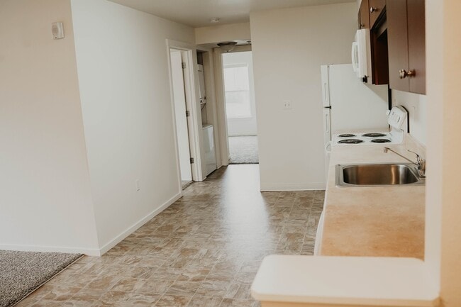 Photo - The Yacht Club Apartments