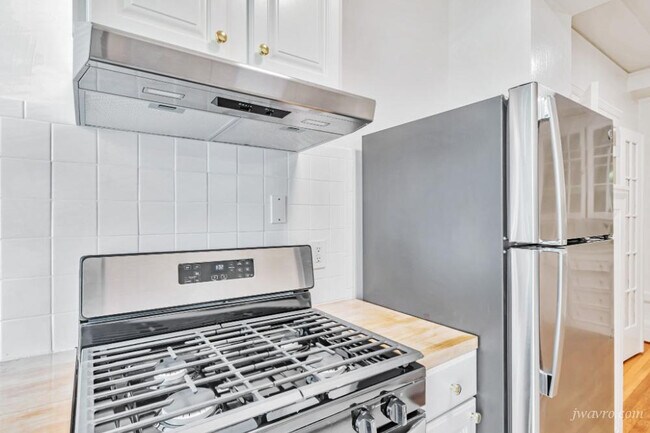 Photo - 570 O'Farrell St Condo Unit 540-305