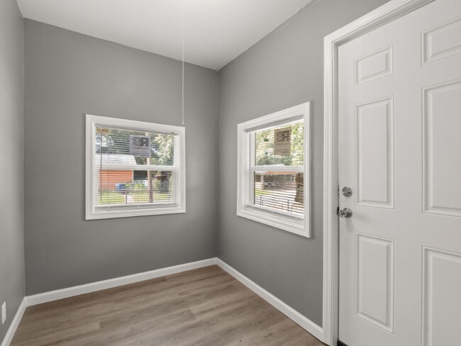 Photo - 511 S Royal St