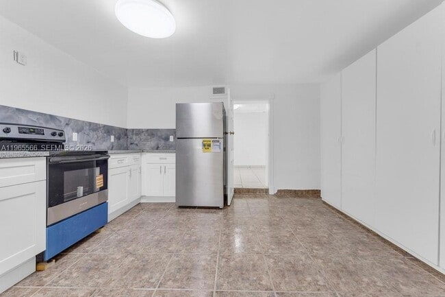 Photo - 5831 Taylor St Unit 3