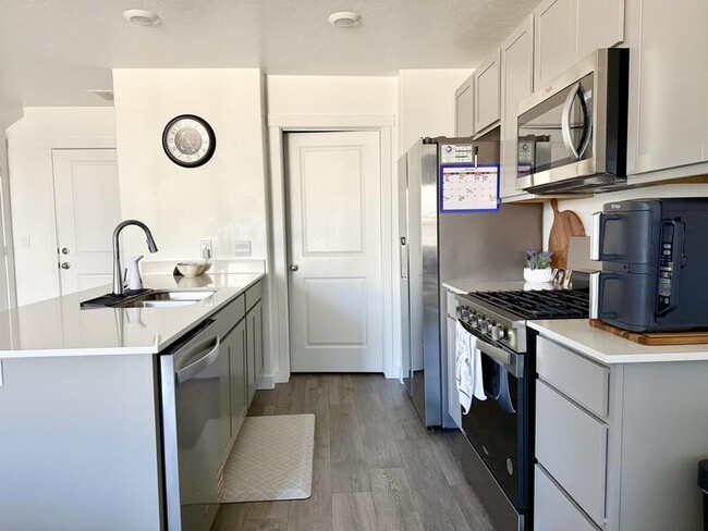 Photo - 38 N Northshore Dr