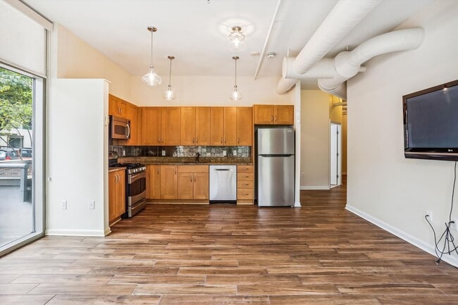 Photo - 811 4th St NW