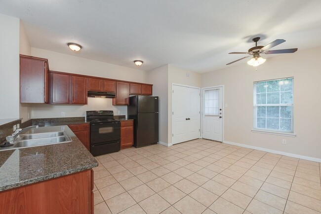 Photo - 2 Bed + 2 Bath - Spacious Floorplan A Unidad RR173