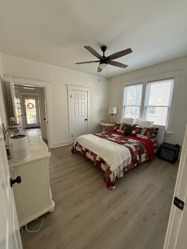 Building Photo - 4539 Smith Rd Unit 2