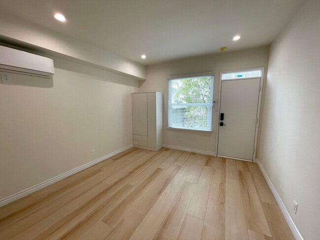 Photo - 10340-10360 Bellwood Ave