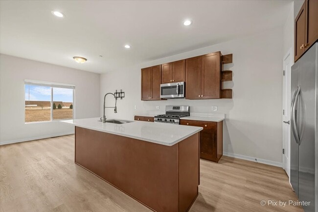 Photo - 940 Gillespie Ln