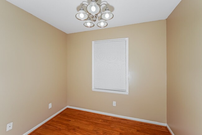 Photo - 1700 Serene Dr