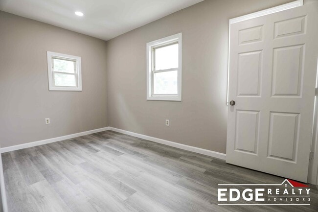 Photo - 66 Quint Ave Unit 2