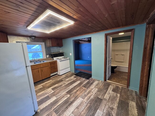 Photo - 1301 Hillcrest St