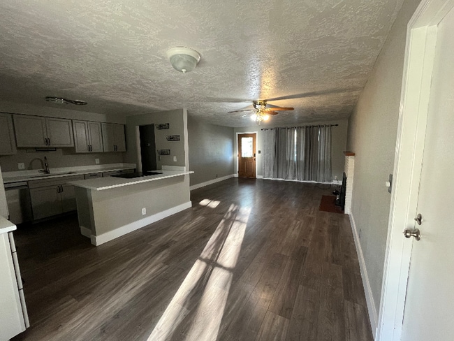 Photo - 1012 Whitman Ct