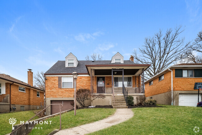 Building Photo - Inviting 3 Bedroom Home