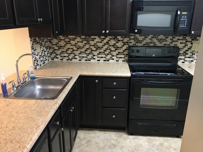Photo - 103 Shadowlawn Dr