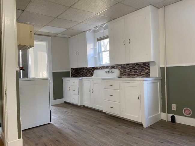 Building Photo - 25 Monument St Unit 1