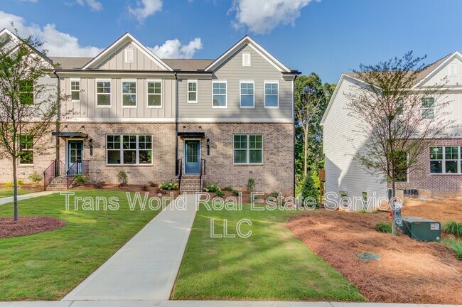 1290 Ainsworth Alley