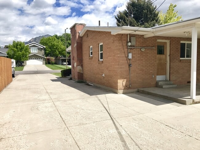 Photo - Beautiful Holladay Home