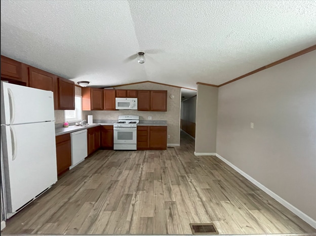 Kitchen - 15 Suzanne Way