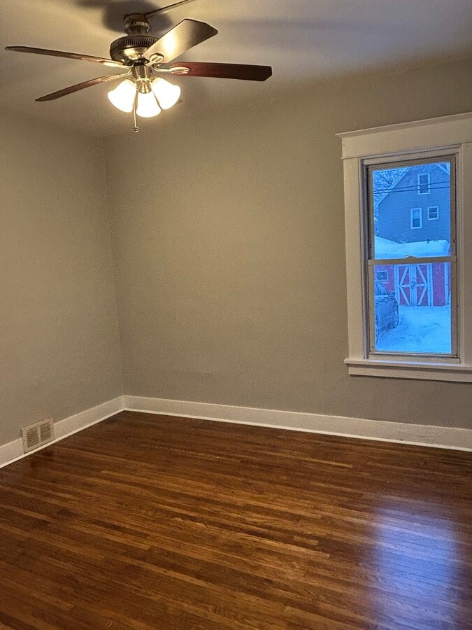 Photo - 15 Meriden St Unidad Lower