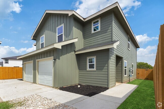 Building Photo - MOVE IN READY!! Unit 6734 Summer Fest 131 Rental
