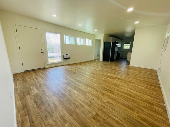 Building Photo - 5622 Monterey Rd Unit 5622 Monterey Rd
