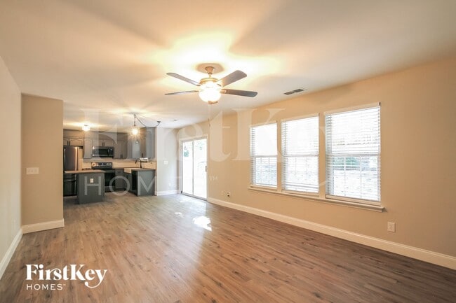 Photo - 130 Meadow Pond Ln